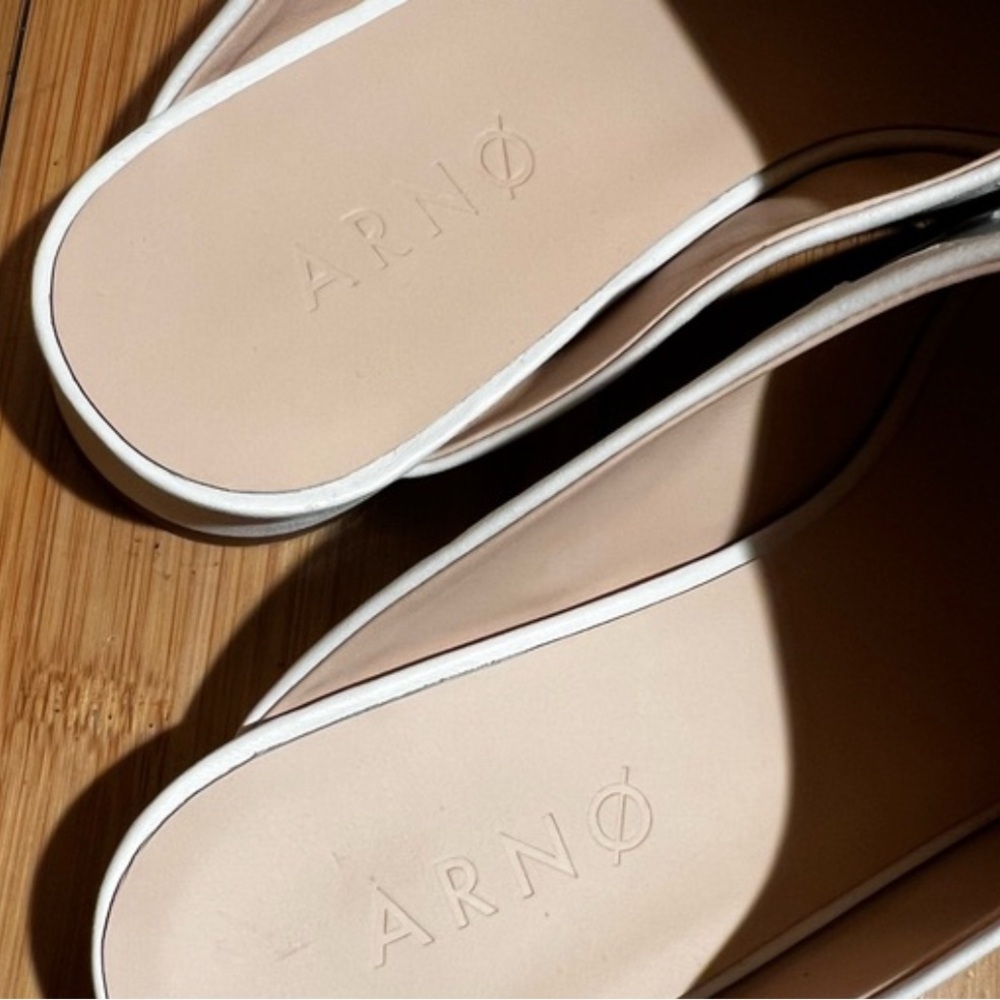 NWOT Arno Stella 5 Star Mules White and Silver Size 11, but fits too small. - Picture 4 of 5